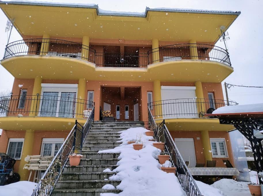 Cozy Cottage For 4 Lávdhas エクステリア 写真